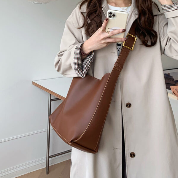 Women's Shoulder Bag Solid Fashion Handbag Crossbody Bag Women's Minimalist PU Leather Bag - Image 8